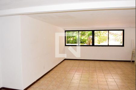 Apartamento para alugar com 75m², 2 quartos e 2 vagas Apartamento para alugar com 75m², 2 quartos e 2 vagasÁrea comum - Salão de festas