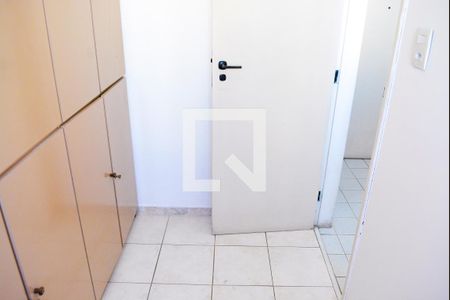 Apartamento para alugar com 75m², 2 quartos e 2 vagas Apartamento para alugar com 75m², 2 quartos e 2 vagasÁrea de serviço com banheiro e dependência