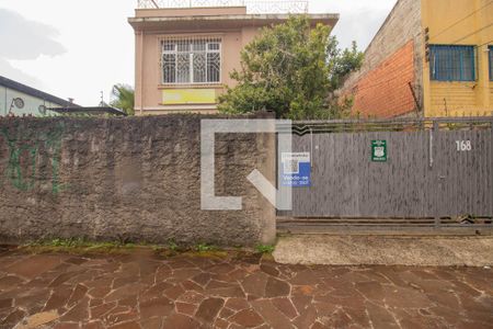 Casa à venda com 200m², 4 quartos e 1 vaga Casa à venda com 200m², 4 quartos e 1 vagaFachada