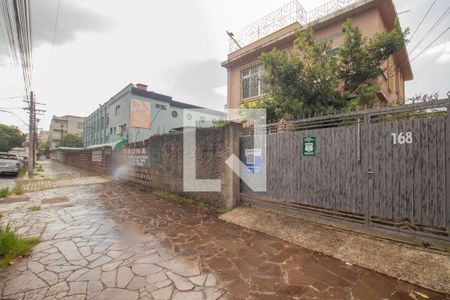Casa à venda com 200m², 4 quartos e 1 vaga Casa à venda com 200m², 4 quartos e 1 vagaFachada