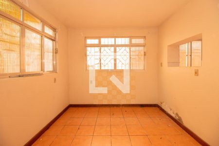 Casa à venda com 200m², 4 quartos e 1 vaga Casa à venda com 200m², 4 quartos e 1 vagaQuarto 1