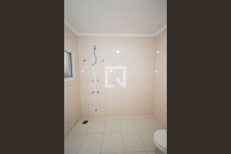 Casa à venda com 265m², 3 quartos e 4 vagasBanheiro da Suíte 1