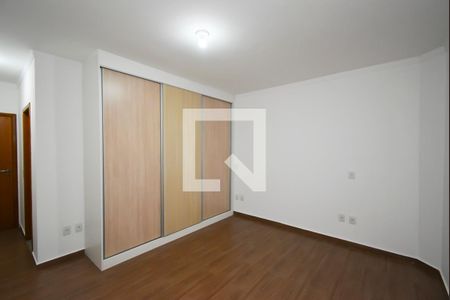 Casa à venda com 265m², 3 quartos e 4 vagasSuíte 3