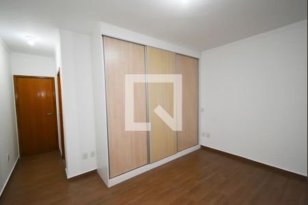 Casa à venda com 265m², 3 quartos e 4 vagasSuíte 3