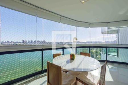 Apartamento à venda com 139m², 3 quartos e 3 vagasVaranda