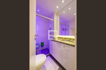 Apartamento à venda com 139m², 3 quartos e 3 vagasBanheiro Social