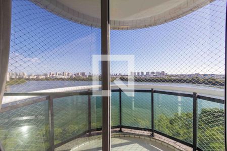 Apartamento à venda com 139m², 3 quartos e 3 vagasVaranda Suíte