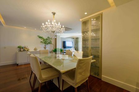 Apartamento à venda com 139m², 3 quartos e 3 vagasSala