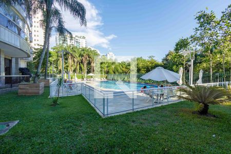 Apartamento à venda com 139m², 3 quartos e 3 vagasÁrea Comum Piscina