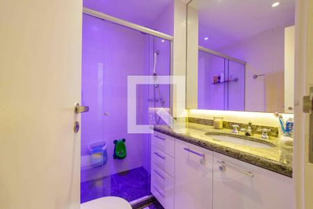 Apartamento à venda com 139m², 3 quartos e 3 vagasBanheiro Social