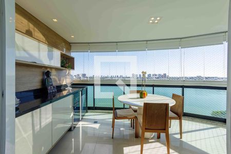 Apartamento à venda com 139m², 3 quartos e 3 vagasVaranda