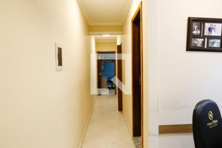 Corredor de casa para alugar com 3 quartos, 148m² em Vila Alto de Santo Andre, Santo André