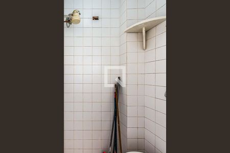 Apartamento para alugar com 80m², 2 quartos e 1 vaga Apartamento para alugar com 80m², 2 quartos e 1 vagaBanheiro de serviço