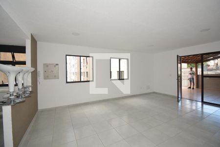 Apartamento para alugar com 47m², 2 quartos e sem vagaÁrea comum - Salão de festas