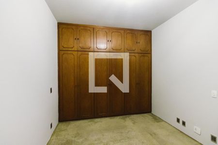 Casa à venda com 400m², 3 quartos e 4 vagas Casa à venda com 400m², 3 quartos e 4 vagasQuarto 3