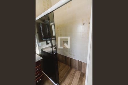 Casa à venda com 400m², 3 quartos e 4 vagas Casa à venda com 400m², 3 quartos e 4 vagasBanheiro da Suíte 2