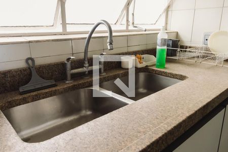 Casa à venda com 400m², 3 quartos e 4 vagas Casa à venda com 400m², 3 quartos e 4 vagasCozinha Pia