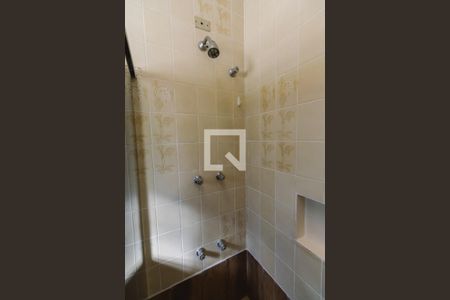 Casa à venda com 400m², 3 quartos e 4 vagas Casa à venda com 400m², 3 quartos e 4 vagasBanheiro da Suíte 2 Chuveiro