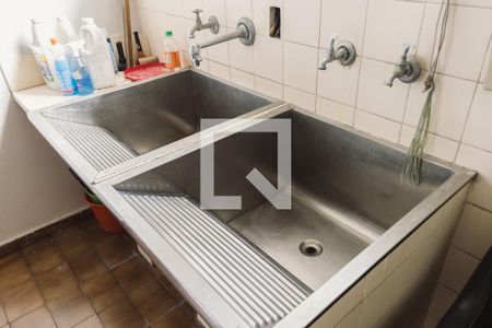 Casa à venda com 400m², 3 quartos e 4 vagas Casa à venda com 400m², 3 quartos e 4 vagasEdícula Lavanderia