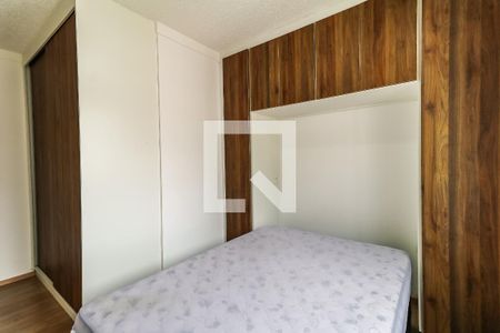 Quarto 2 de apartamento para alugar com 2 quartos, 47m² em Jardim Helga, São Paulo
