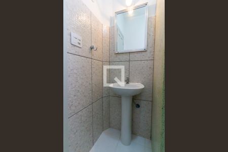 Casa para alugar com 55m², 1 quarto e sem vaga Casa para alugar com 55m², 1 quarto e sem vagaBanheiro