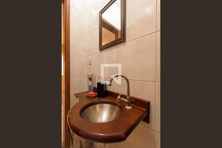 Casa para alugar com 200m², 2 quartos e 15 vagasLavabo