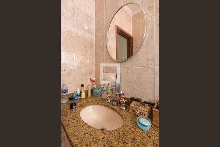 Casa para alugar com 200m², 2 quartos e 15 vagasBanheiro da Suíte