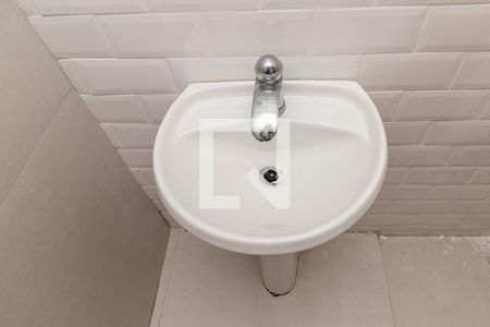 Banheiro da Suíte de apartamento para alugar com 3 quartos, 95m² em São Sebastião, Porto Alegre