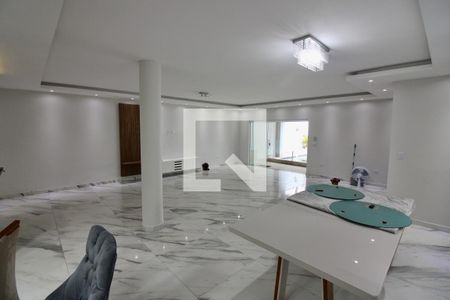 Sala de casa à venda com 3 quartos, 240m² em Vargem Grande, Rio de Janeiro