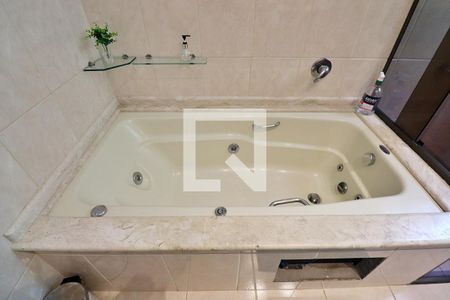 Casa à venda com 292m², 3 quartos e 5 vagasBanheiro do Quarto 2 - Suíte