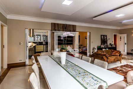 Apartamento para alugar com 200m², 2 quartos e 2 vagas Apartamento para alugar com 200m², 2 quartos e 2 vagasSala