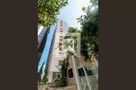 Apartamento para alugar com 200m², 2 quartos e 2 vagas Apartamento para alugar com 200m², 2 quartos e 2 vagasFachada