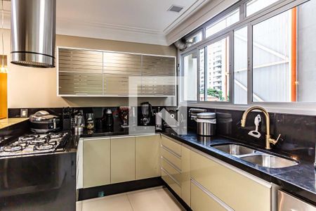 Apartamento para alugar com 200m², 2 quartos e 2 vagas Apartamento para alugar com 200m², 2 quartos e 2 vagasCozinha