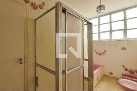 Apartamento à venda com 220m², 3 quartos e 1 vagaBanheiro da Suíte