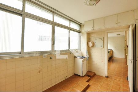 Apartamento à venda com 220m², 3 quartos e 1 vagaÁrea de Serviço