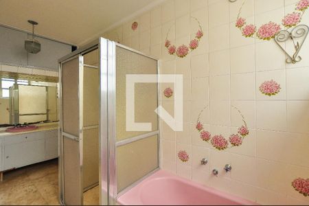 Apartamento à venda com 220m², 3 quartos e 1 vagaBanheiro da Suíte