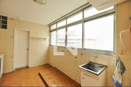 Apartamento à venda com 220m², 3 quartos e 1 vagaÁrea de Serviço