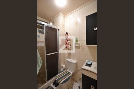 Banheiro de apartamento à venda com 2 quartos, 55m² em Partenon, Porto Alegre