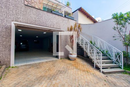 Casa à venda com 305m², 5 quartos e 5 vagasGaragem