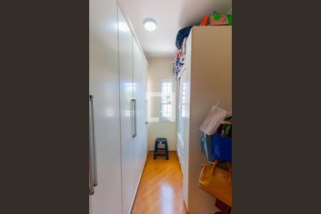 Casa à venda com 305m², 5 quartos e 5 vagasCloset