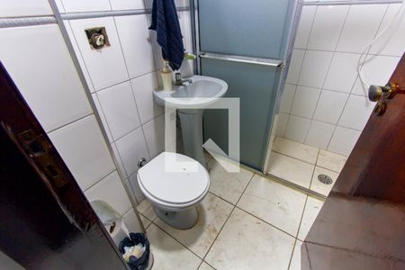 Casa à venda com 305m², 5 quartos e 5 vagasBanheiro 5