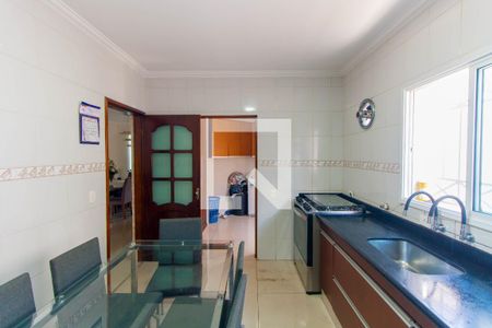 Casa à venda com 305m², 5 quartos e 5 vagasCozinha