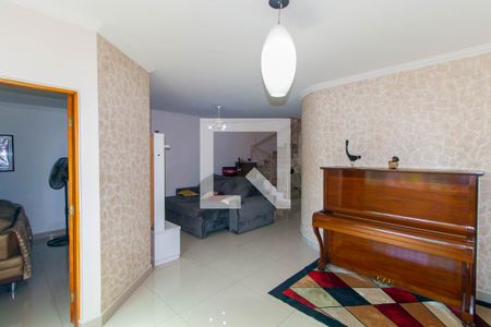 Sala de casa à venda com 5 quartos, 305m² em Vila Diva (zona Leste), São Paulo