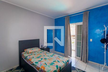 Casa à venda com 305m², 5 quartos e 5 vagasSuíte 2