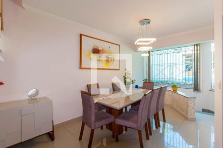 Sala de casa à venda com 5 quartos, 305m² em Vila Diva (zona Leste), São Paulo