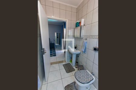 Casa à venda com 305m², 5 quartos e 5 vagasBanheiro da Suíte 2