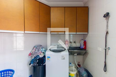 Casa à venda com 305m², 5 quartos e 5 vagasLavanderia