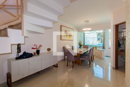 Sala de casa à venda com 5 quartos, 305m² em Vila Diva (zona Leste), São Paulo