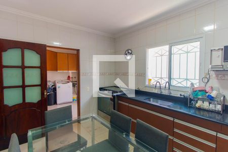 Casa à venda com 305m², 5 quartos e 5 vagasCozinha