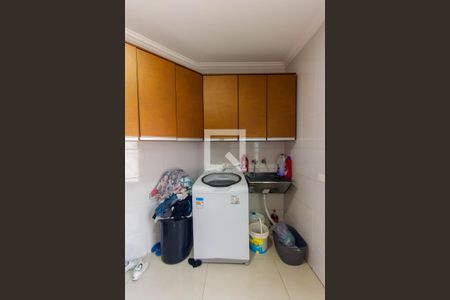 Casa à venda com 305m², 5 quartos e 5 vagasLavanderia